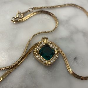 Vintage 1988 Avon necklace